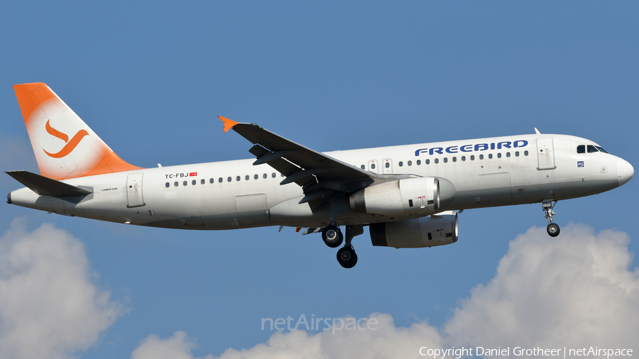 Freebird Airlines Airbus A320-232 (TC-FBJ) | Photo 99859