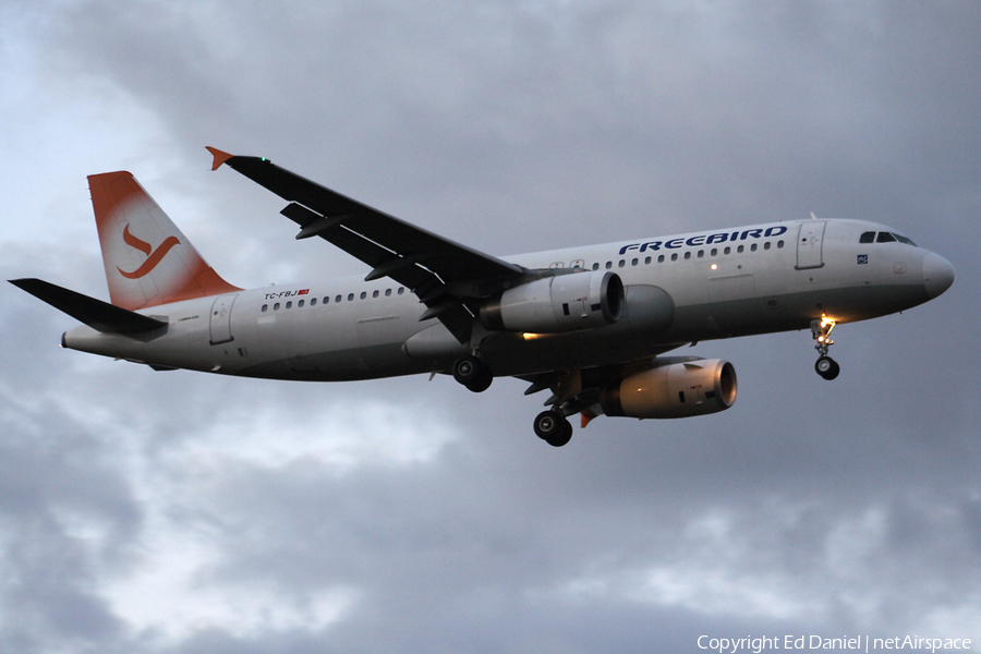 Freebird Airlines Airbus A320-232 (TC-FBJ) | Photo 85668