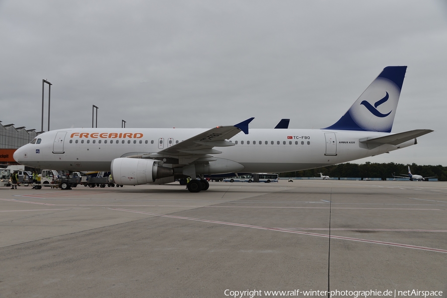 Freebird Airlines Airbus A320-214 (TC-FBO) | Photo 361764