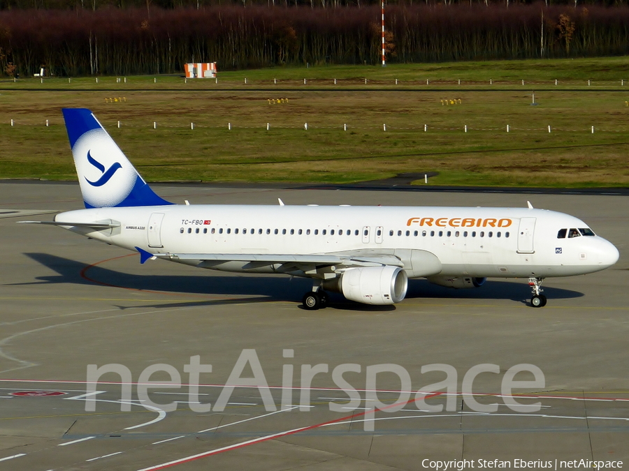 Freebird Airlines Airbus A320-214 (TC-FBO) | Photo 420496