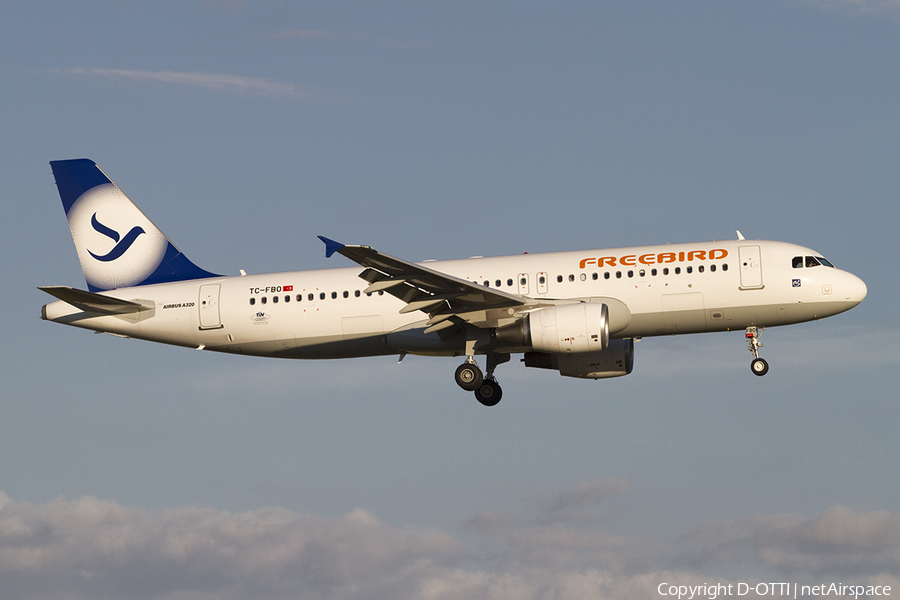 Freebird Airlines Airbus A320-214 (TC-FBO) | Photo 389050