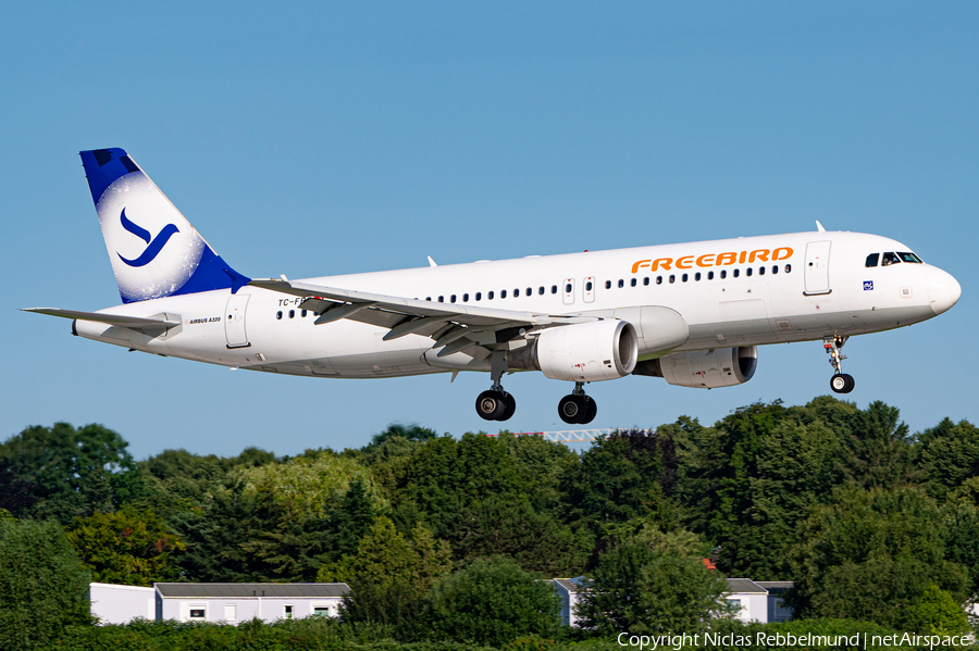 Freebird Airlines Airbus A320-214 (TC-FBO) | Photo 458759