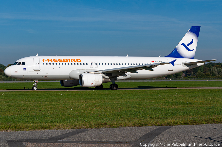 Freebird Airlines Airbus A320-214 (TC-FBO) | Photo 475067