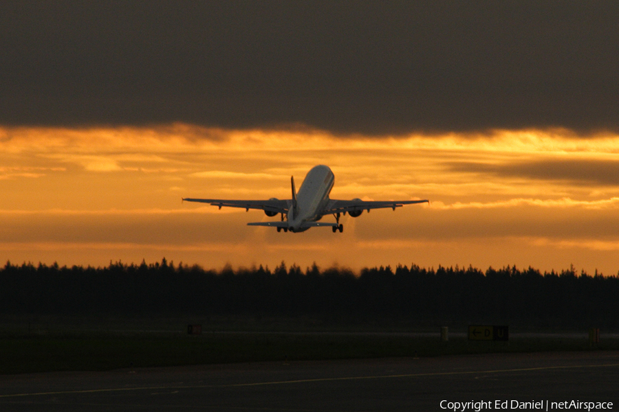 Freebird Airlines Airbus A320-214 (TC-FBO) | Photo 119585