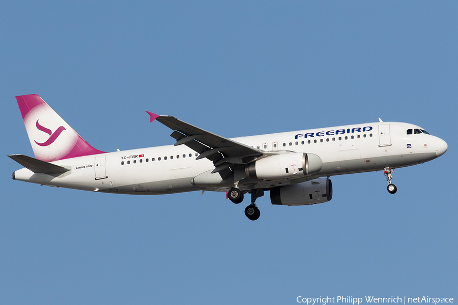 Freebird Airlines Airbus A320-232 (TC-FBR) | Photo 333923