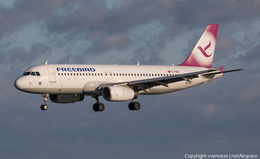 Freebird Airlines Airbus A320-232 (TC-FBR) | Photo 363107