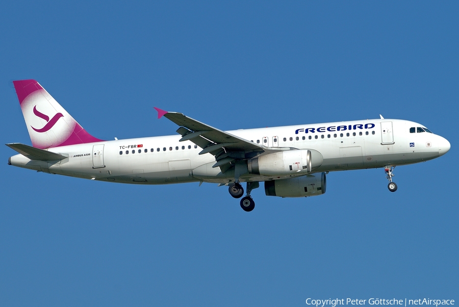 Freebird Airlines Airbus A320-232 (TC-FBR) | Photo 267583