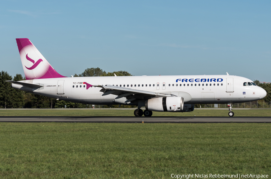 Freebird Airlines Airbus A320-232 (TC-FBR) | Photo 267649