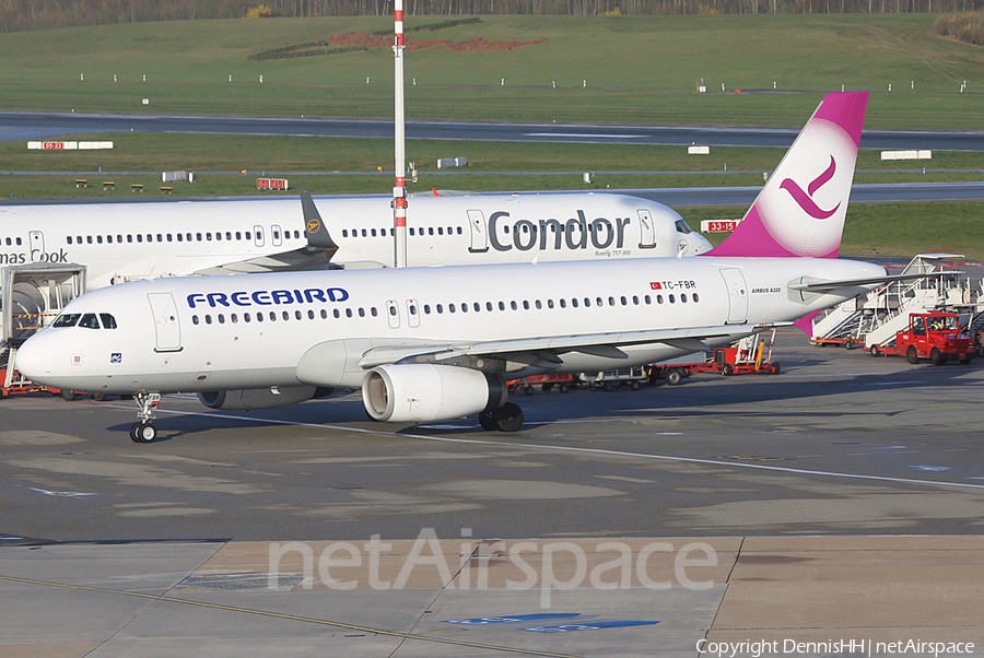 Freebird Airlines Airbus A320-232 (TC-FBR) | Photo 420227