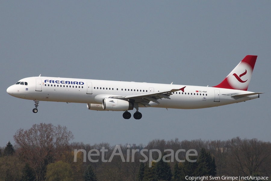 Freebird Airlines Airbus A321-231 (TC-FBT) | Photo 25230
