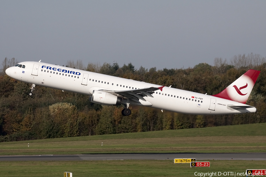 Freebird Airlines Airbus A321-231 (TC-FBT) | Photo 456311