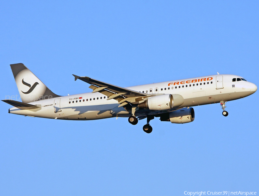 Freebird Airlines Airbus A320-214 (TC-FBV) | Photo 367749