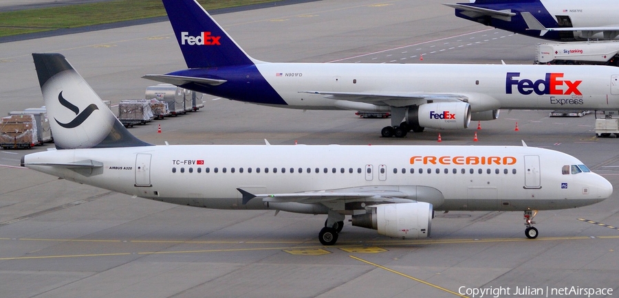 Freebird Airlines Airbus A320-214 (TC-FBV) | Photo 447130