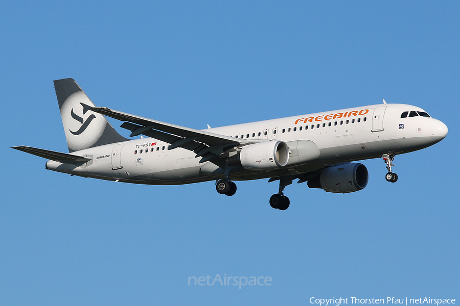 Freebird Airlines Airbus A320-214 (TC-FBV) | Photo 61300