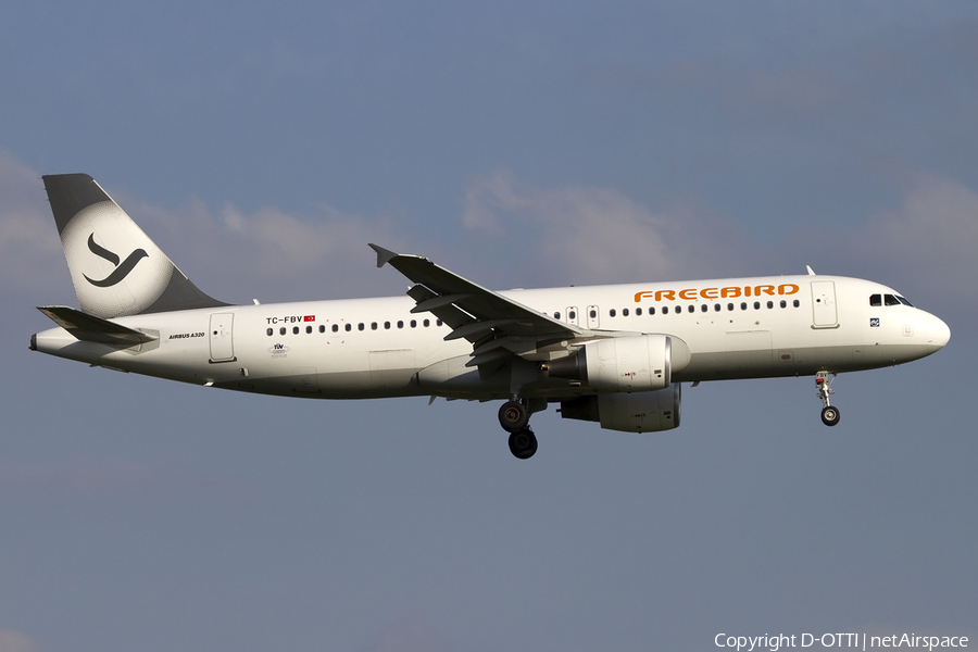 Freebird Airlines Airbus A320-214 (TC-FBV) | Photo 408097