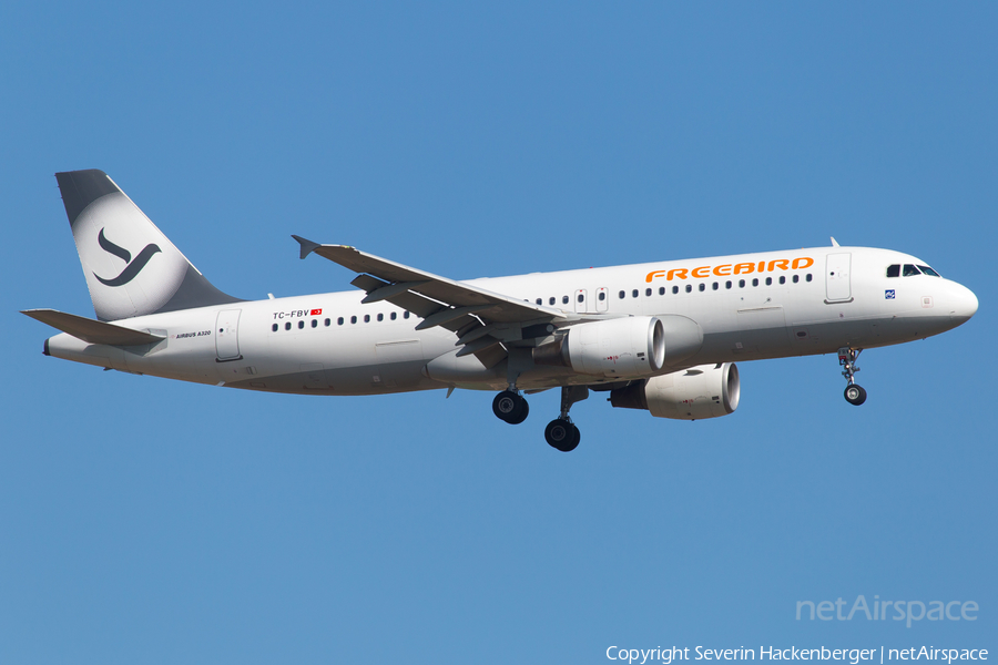 Freebird Airlines Airbus A320-214 (TC-FBV) | Photo 241173