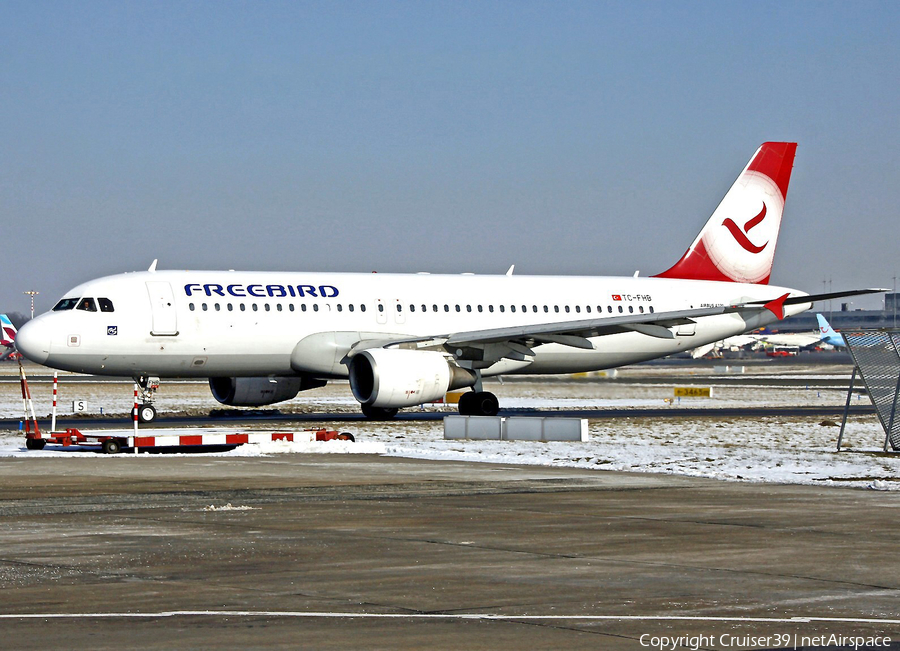 Freebird Airlines Airbus A320-214 (TC-FHB) | Photo 256665