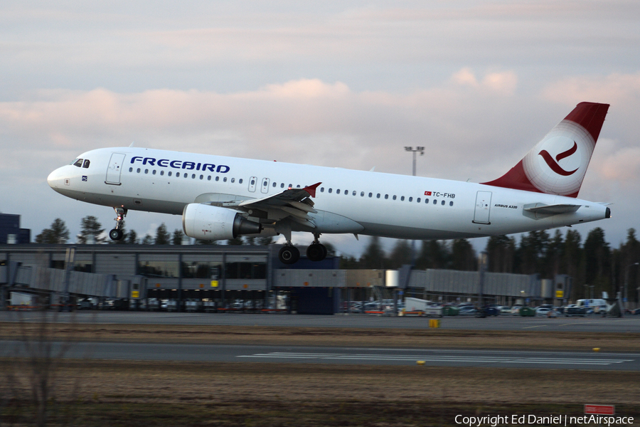 Freebird Airlines Airbus A320-214 (TC-FHB) | Photo 75519