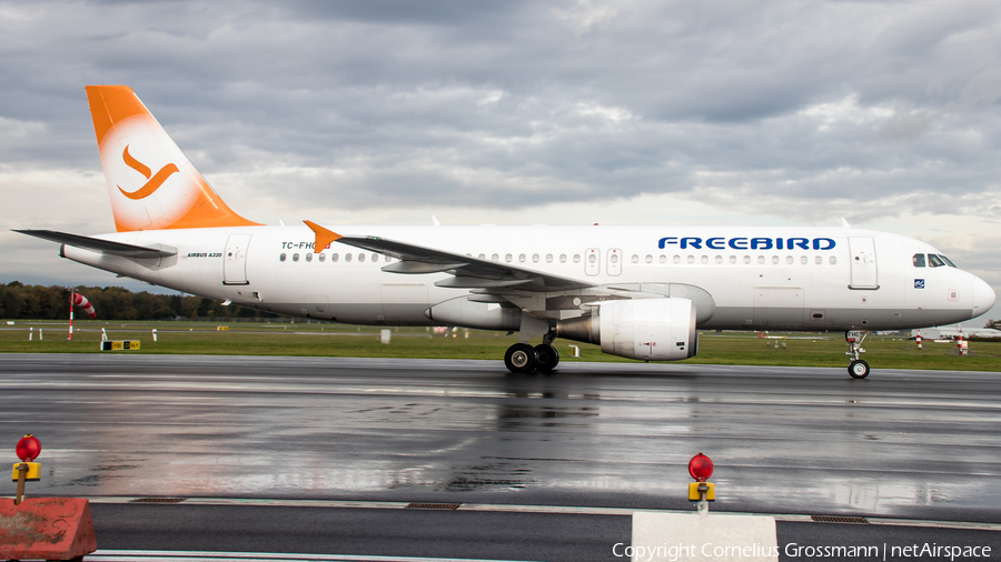 Freebird Airlines Airbus A320-214 (TC-FHC) | Photo 422928