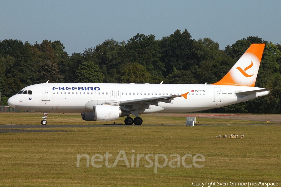 Freebird Airlines Airbus A320-214 (TC-FHC) | Photo 344495