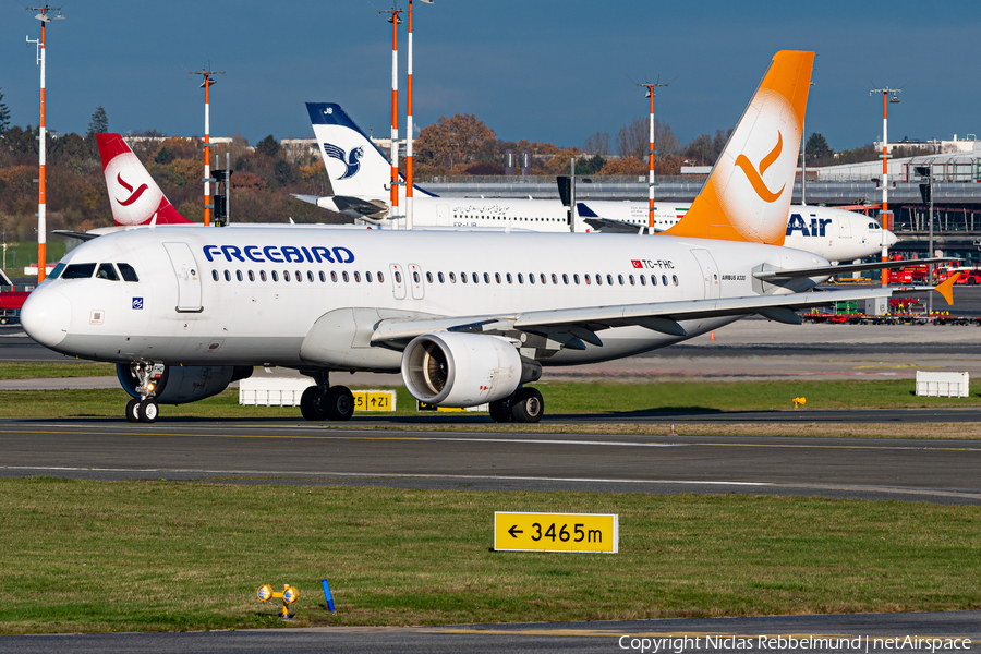 Freebird Airlines Airbus A320-214 (TC-FHC) | Photo 537008
