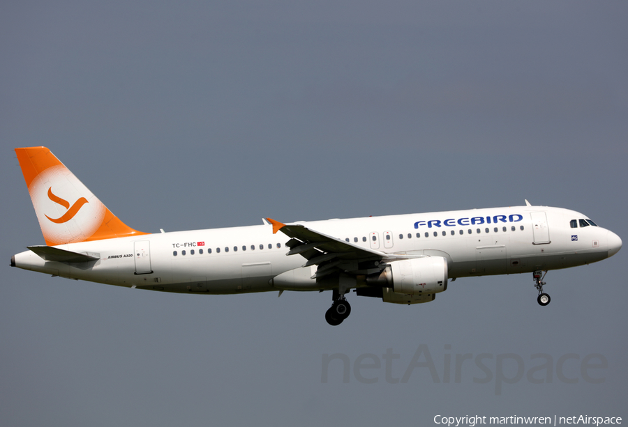 Freebird Airlines Airbus A320-214 (TC-FHC) | Photo 247364