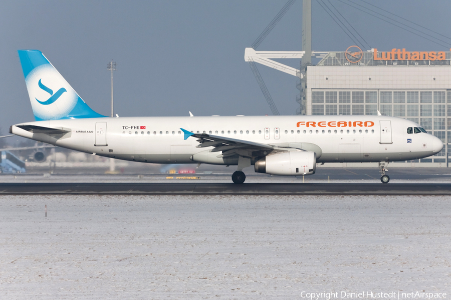 Freebird Airlines Airbus A320-232 (TC-FHE) | Photo 486118