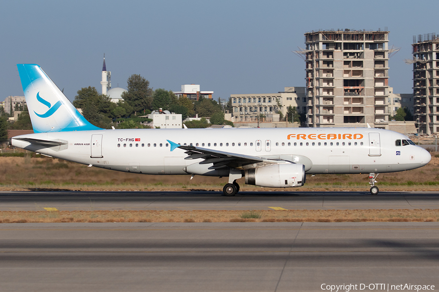 Freebird Airlines Airbus A320-232 (TC-FHG) | Photo 596903