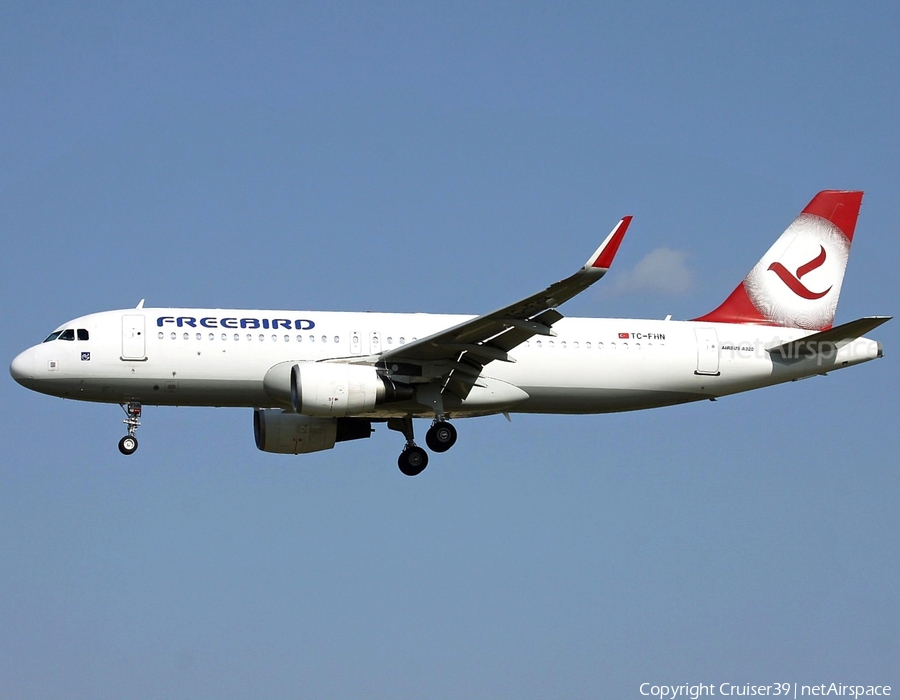Freebird Airlines Airbus A320-232 (TC-FHG) | Photo 646335