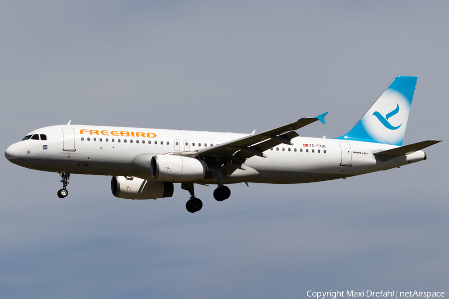 Freebird Airlines Airbus A320-232 (TC-FHG) | Photo 512226