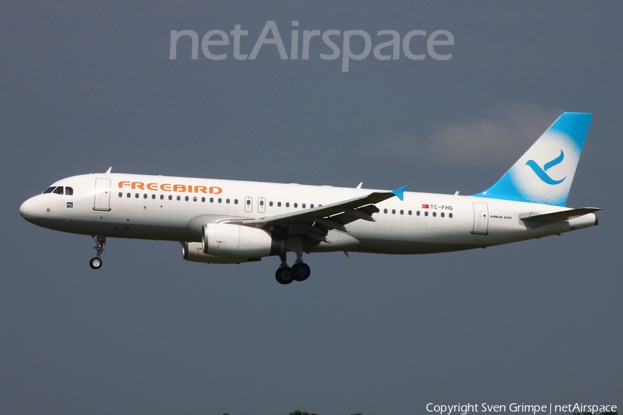 Freebird Airlines Airbus A320-232 (TC-FHG) | Photo 459603