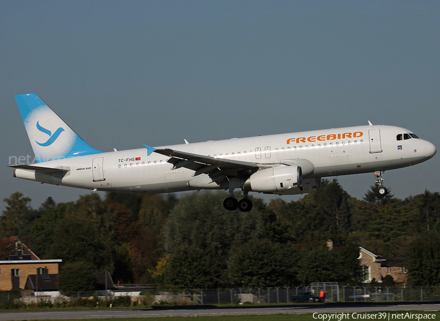 Freebird Airlines Airbus A320-232 (TC-FHG) | Photo 489393