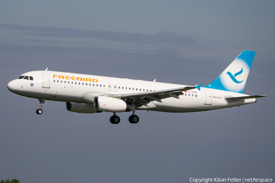 Freebird Airlines Airbus A320-232 (TC-FHG) | Photo 507385