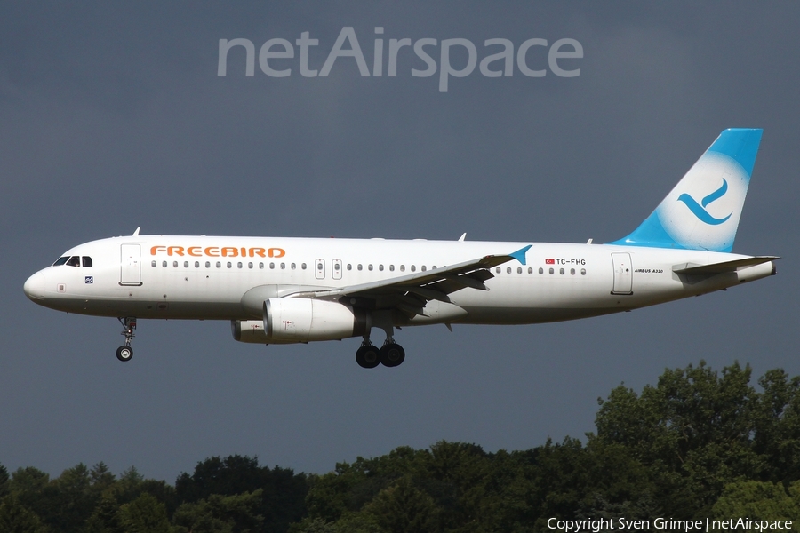 Freebird Airlines Airbus A320-232 (TC-FHG) | Photo 535887
