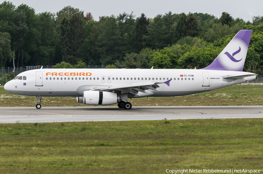Freebird Airlines Airbus A320-232 (TC-FHM) | Photo 324425
