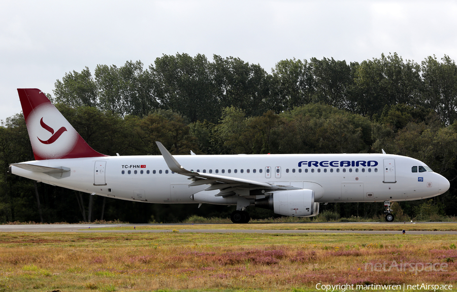 Freebird Airlines Airbus A320-214 (TC-FHN) | Photo 346754