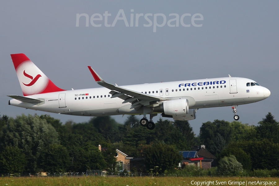 Freebird Airlines Airbus A320-214 (TC-FHN) | Photo 457937