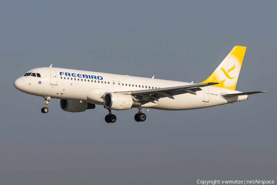 Freebird Airlines Airbus A320-214 (TC-FHP) | Photo 534343