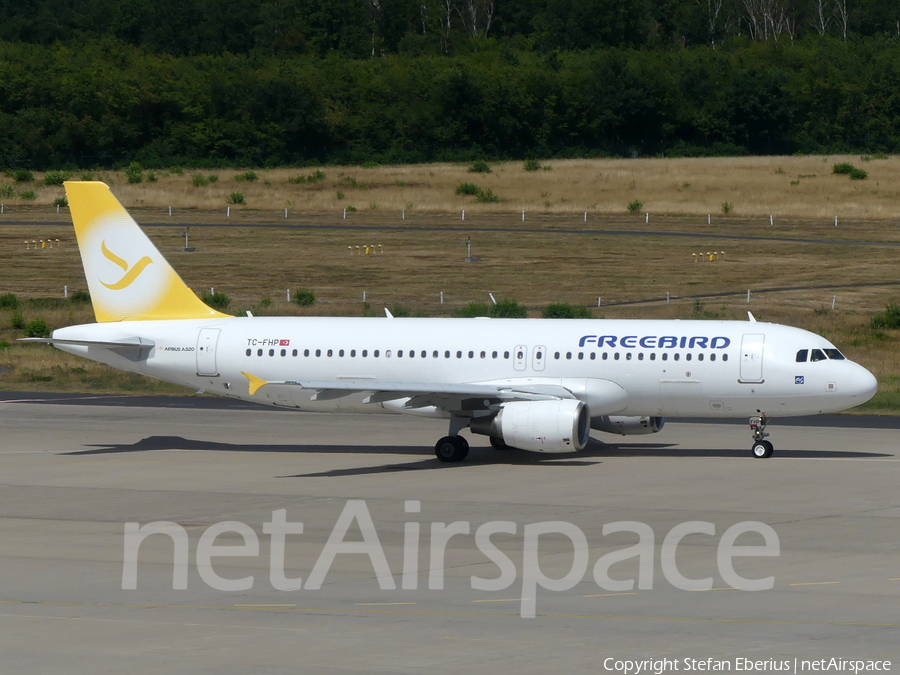 Freebird Airlines Airbus A320-214 (TC-FHP) | Photo 518152