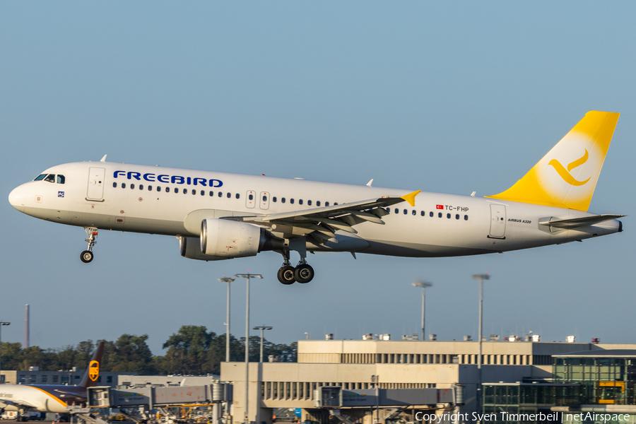 Freebird Airlines Airbus A320-214 (TC-FHP) | Photo 592678