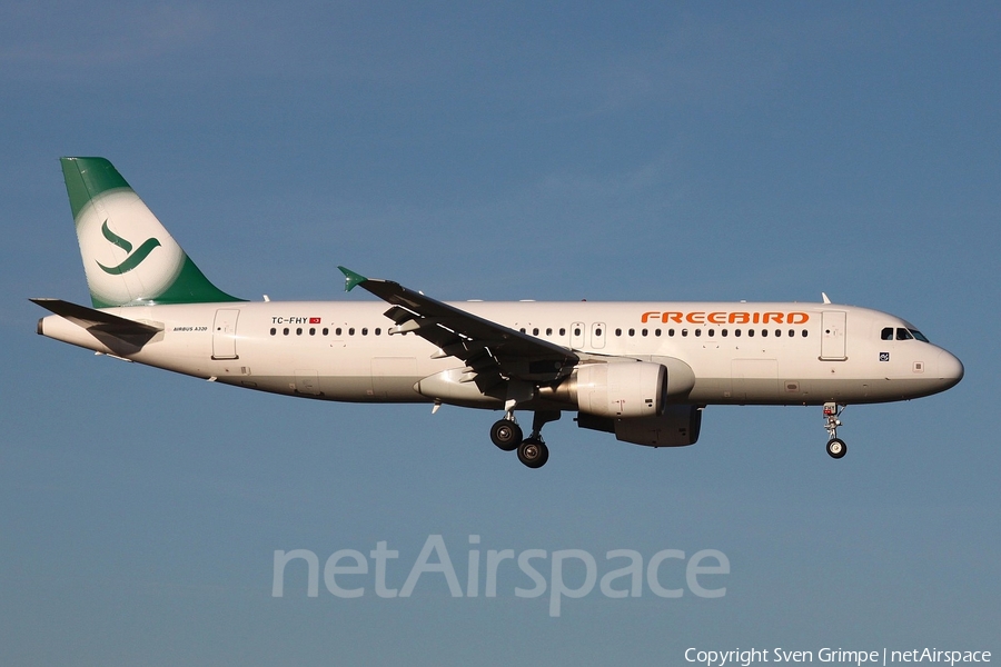 Freebird Airlines Airbus A320-214 (TC-FHY) | Photo 132581