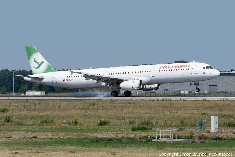 Freebird Airlines Airbus A321-231 (TC-GPA) | Photo 580630
