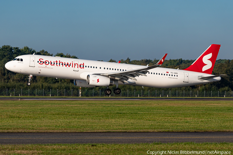 Southwind Airlines Airbus A321-231 (TC-GRD) | Photo 528753