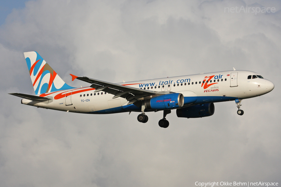 IZair (Pegasus Airlines) Airbus A320-233 (TC-IZA) | Photo 39471