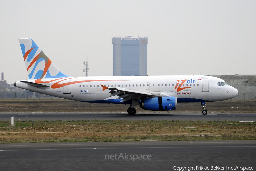 Pegasus Airlines Airbus A319-132 (TC-IZR) | Photo 16095