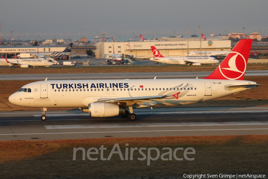 Turkish Airlines Airbus A320-232 (TC-JAI) | Photo 437873