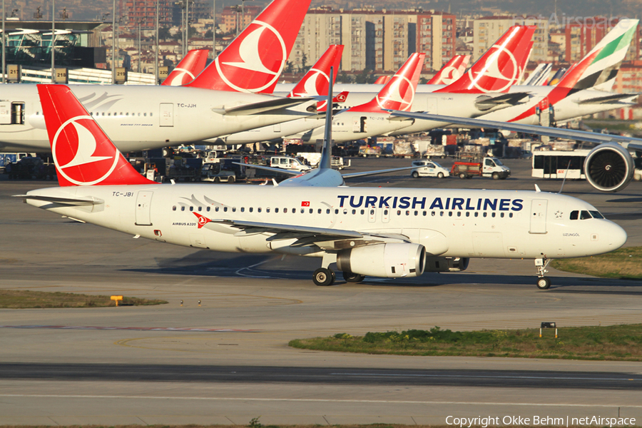 Turkish Airlines Airbus A320-232 (TC-JBI) | Photo 43866