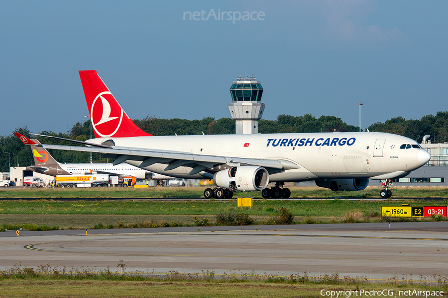 Turkish Cargo Airbus A330-243F (TC-JCI) | Photo 381092