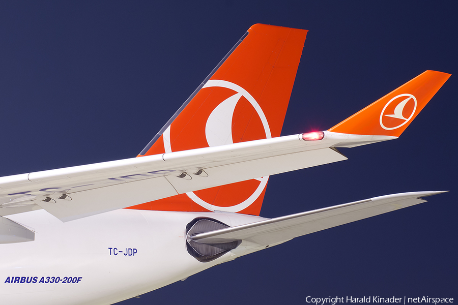 Turkish Cargo Airbus A330-243F (TC-JDP) | Photo 305547