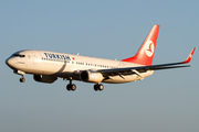 Turkish Airlines Boeing 737-8F2 (TC-JGS) at  Dublin, Ireland